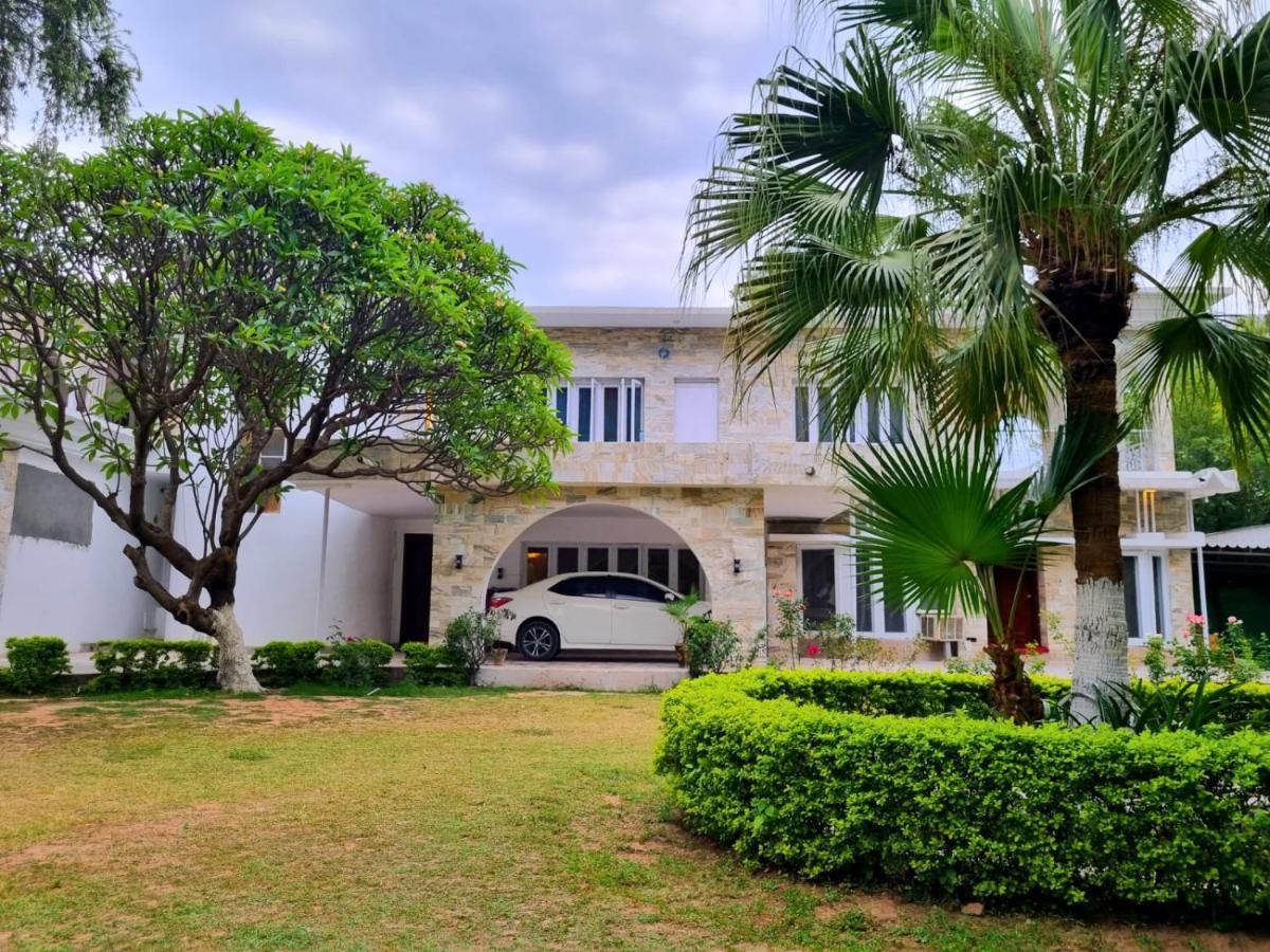 The Life Style Lodges Opp Centaurus Mall Islamabad Buitenkant foto
