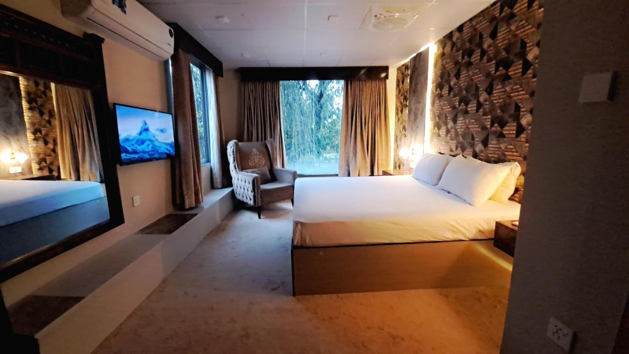 The Life Style Lodges Opp Centaurus Mall Islamabad Buitenkant foto