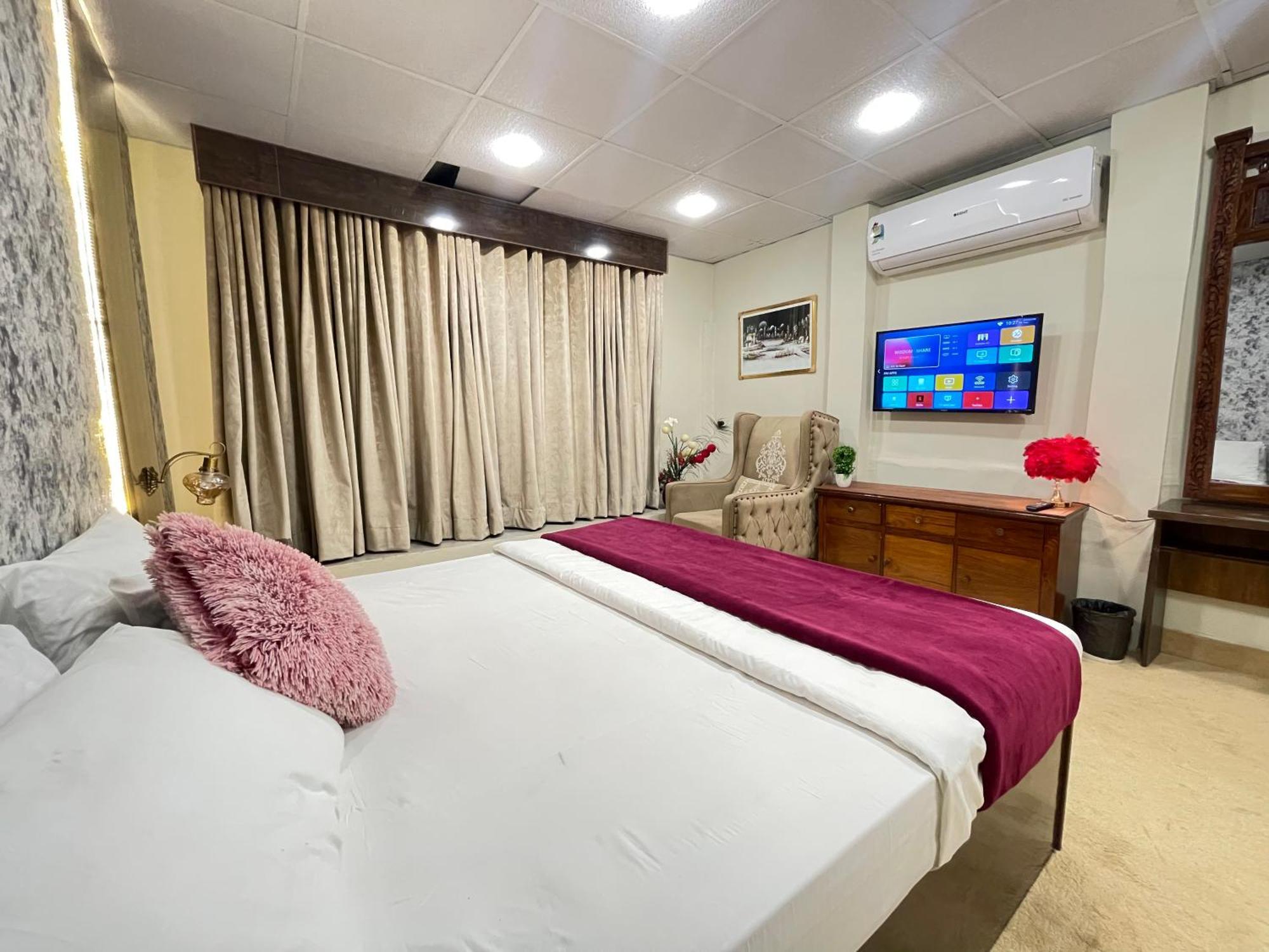 The Life Style Lodges Opp Centaurus Mall Islamabad Buitenkant foto