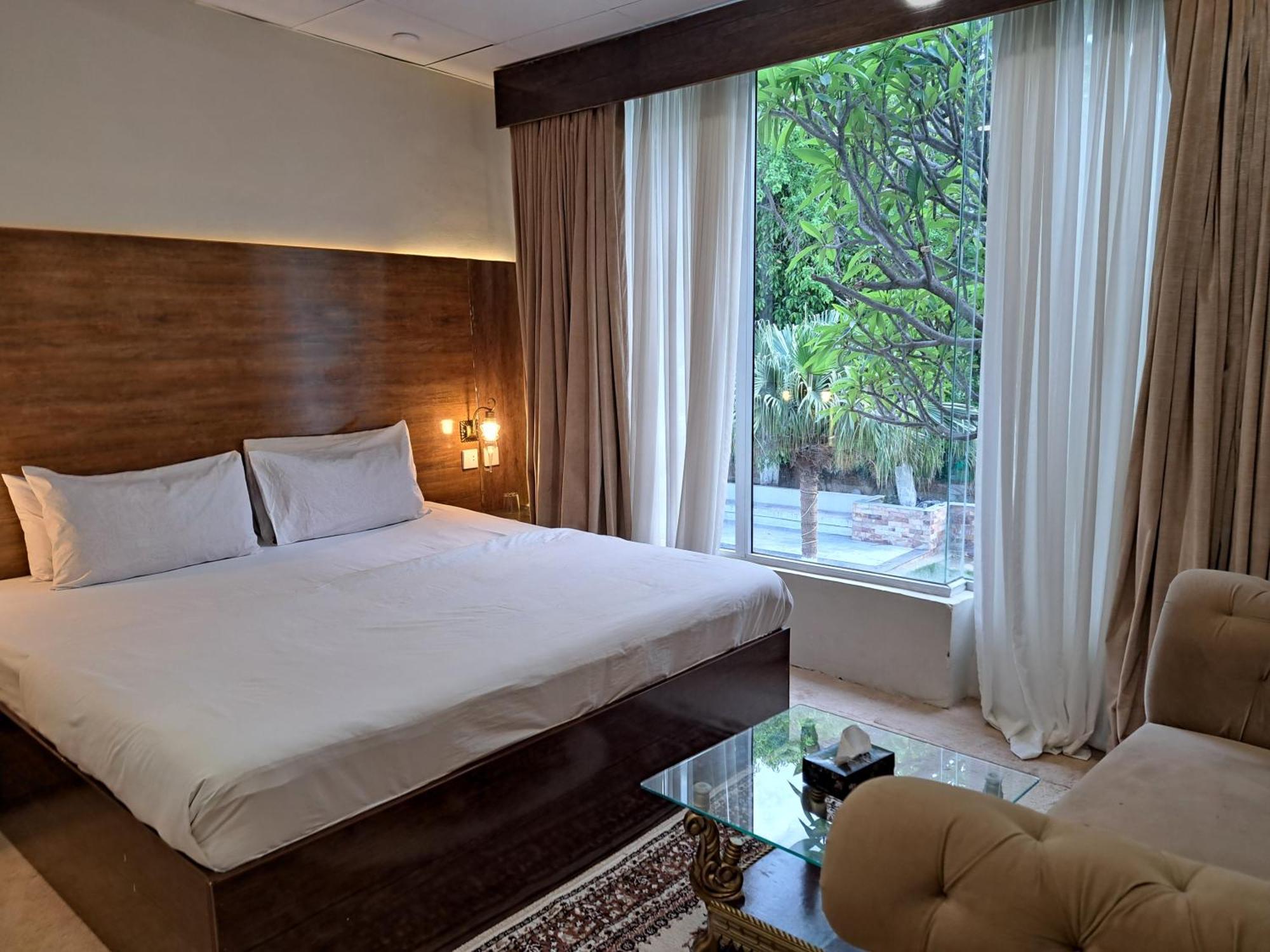 The Life Style Lodges Opp Centaurus Mall Islamabad Buitenkant foto
