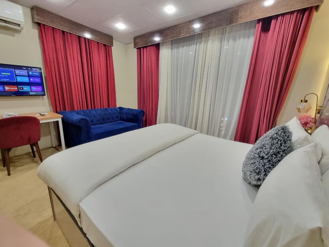 The Life Style Lodges Opp Centaurus Mall Islamabad Buitenkant foto