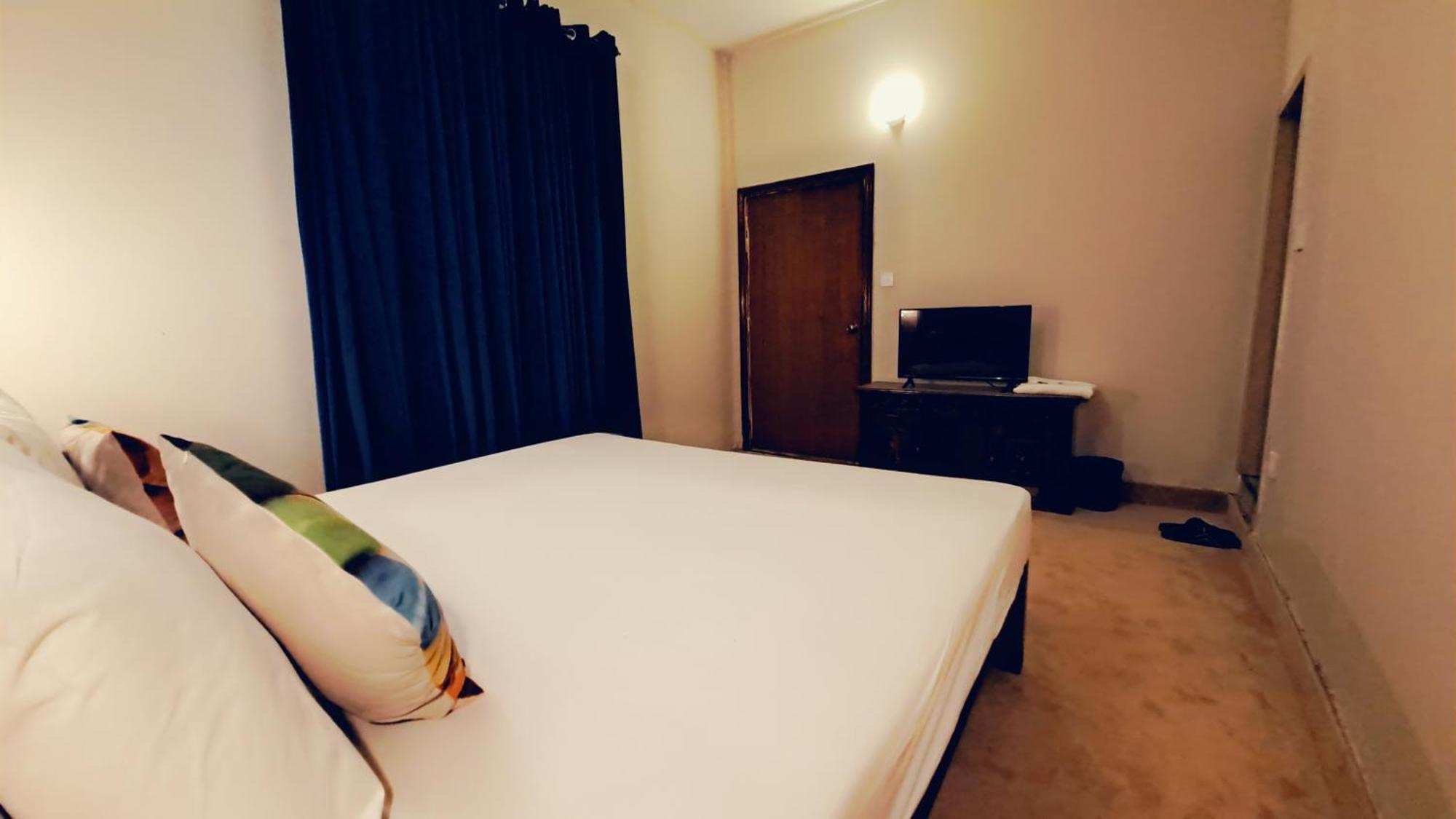 The Life Style Lodges Opp Centaurus Mall Islamabad Buitenkant foto