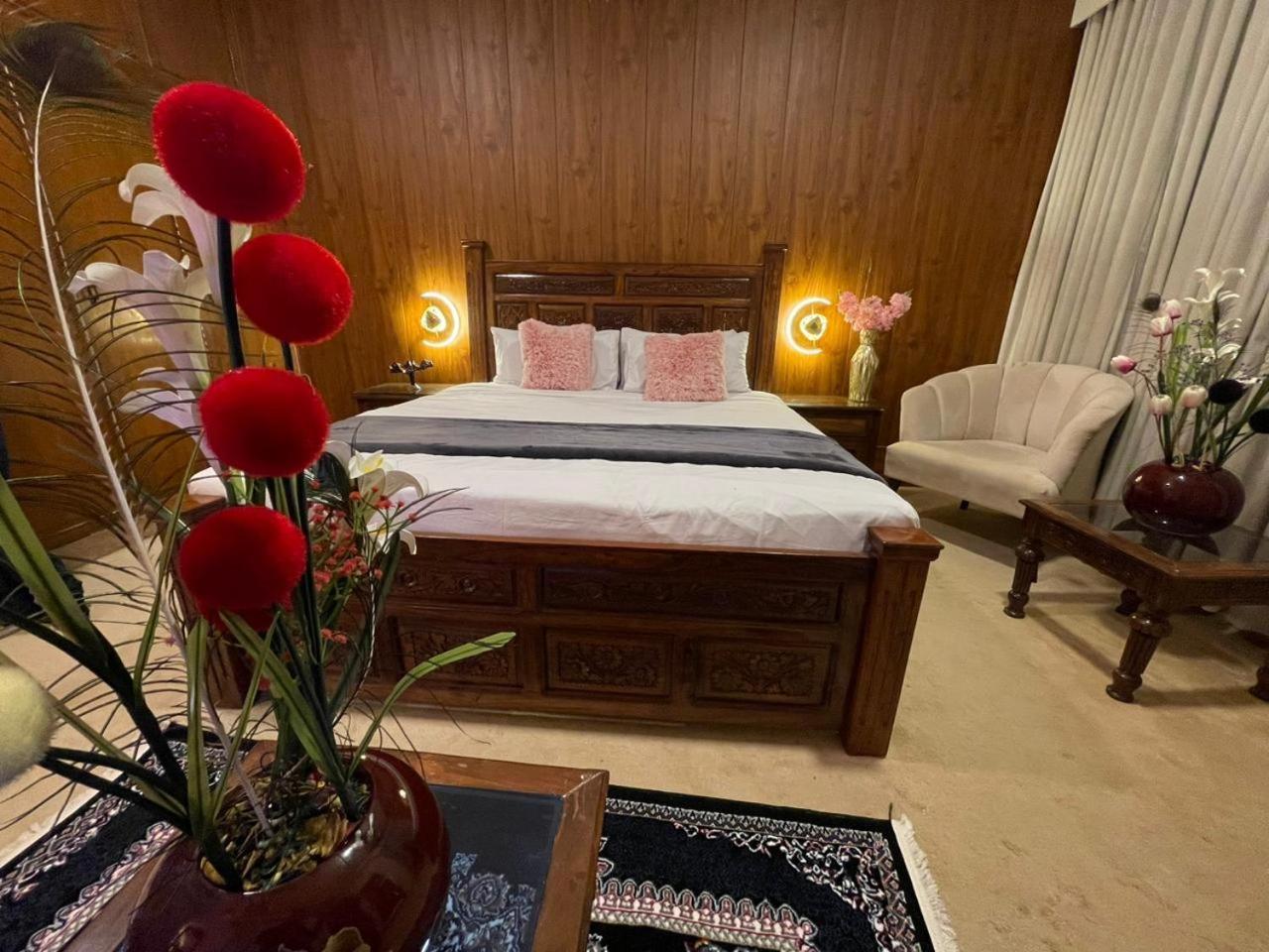 The Life Style Lodges Opp Centaurus Mall Islamabad Buitenkant foto