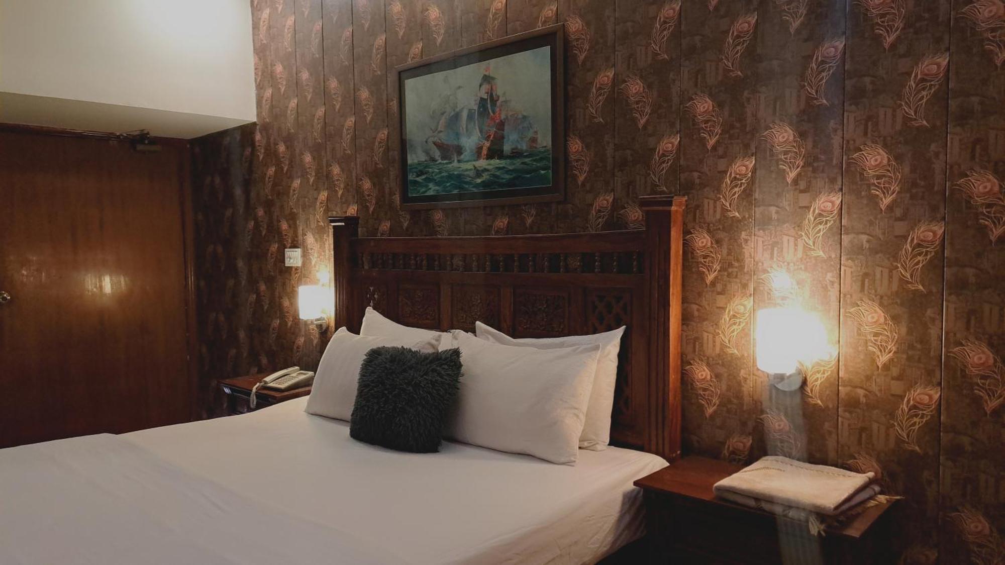 The Life Style Lodges Opp Centaurus Mall Islamabad Buitenkant foto