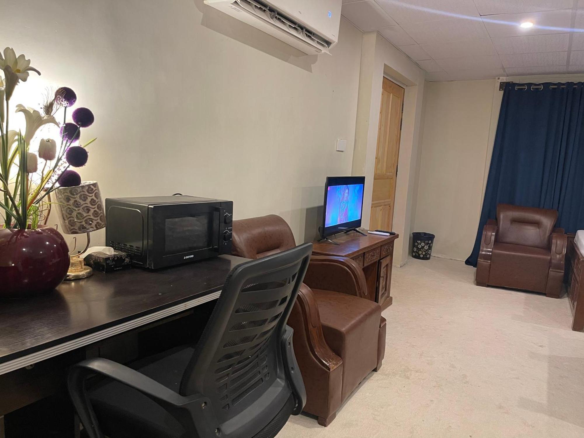 The Life Style Lodges Opp Centaurus Mall Islamabad Buitenkant foto