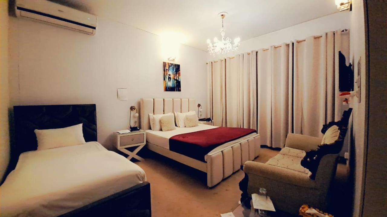 The Life Style Lodges Opp Centaurus Mall Islamabad Buitenkant foto
