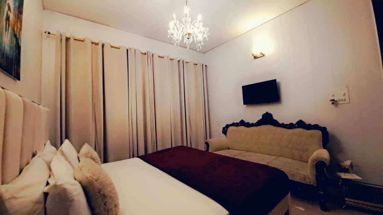 The Life Style Lodges Opp Centaurus Mall Islamabad Buitenkant foto